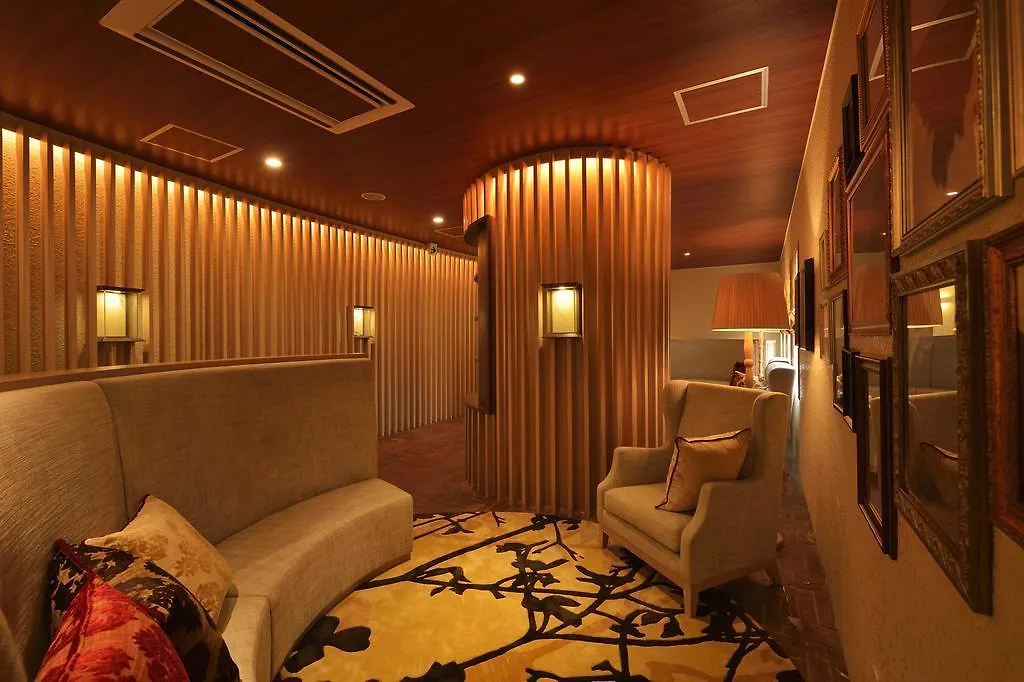 Hakone Lake Hotel 3*,