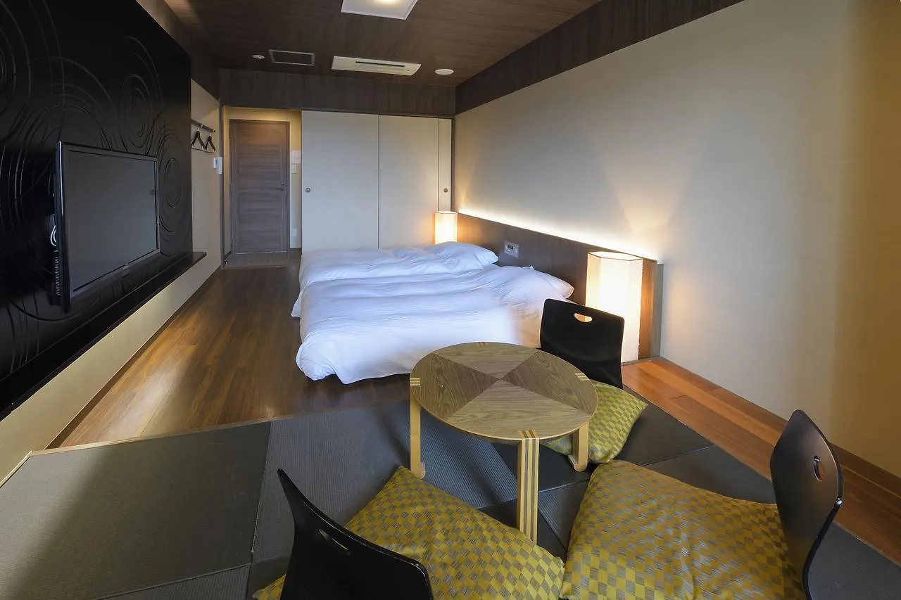 ***  Hakone Lake Hotel Japan